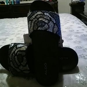 Aldo slides